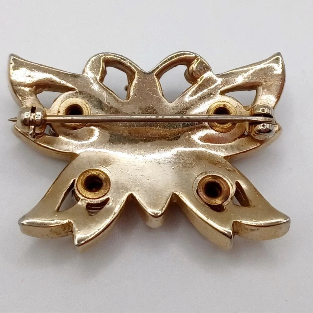 Whimsical Vintage 1920’s C Clasp close Gold Butterfly Brooch Green Pink Gemstone
